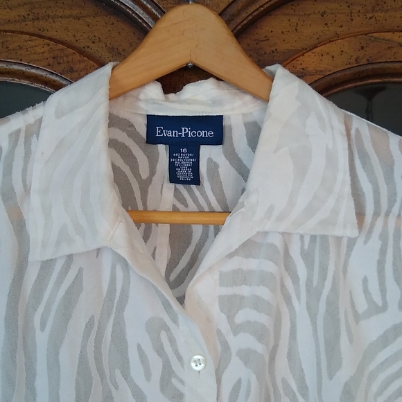 Evan Picone Sheer Top - Picture 2 of 8